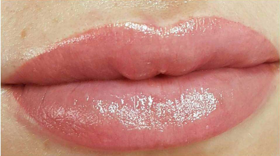 Татуаж губ «Акварельная» техника фото до и после - The Lashes